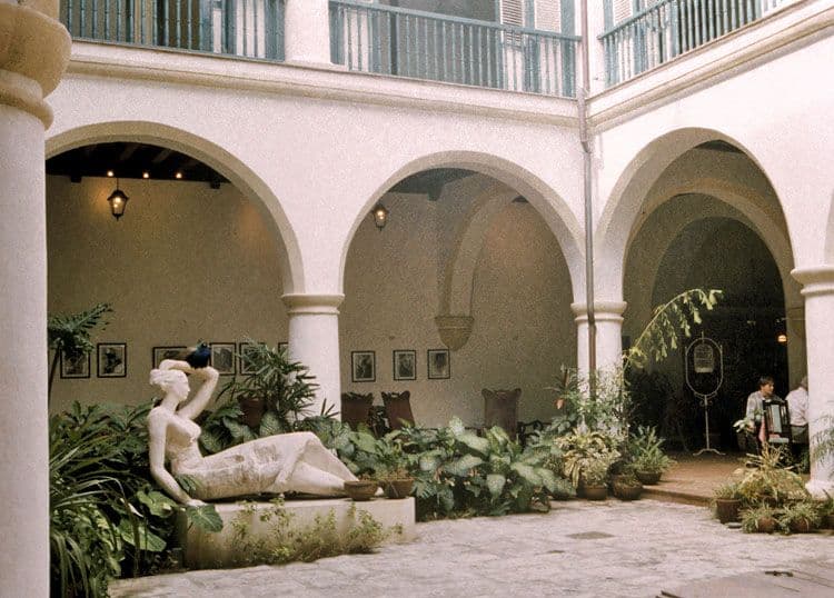 Conde De Villanueva Hotel