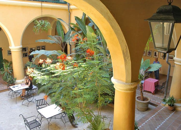 Conde De Villanueva Hotel