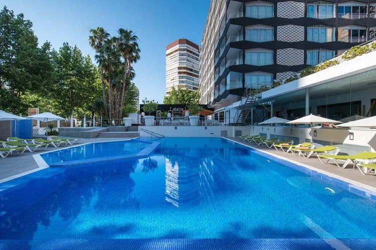 Belroy Hotel