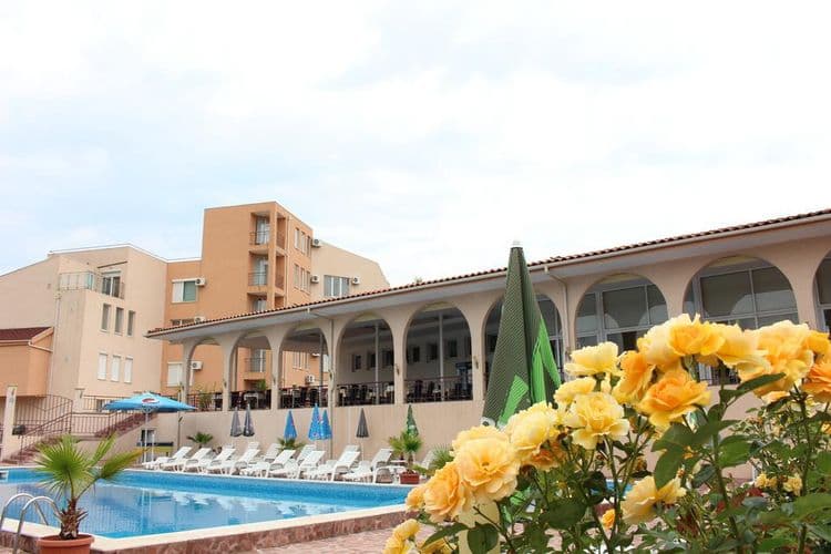 Hera Hotel