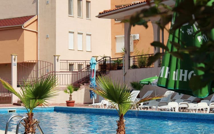 Hera Hotel