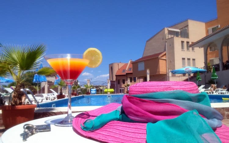 Hera Hotel