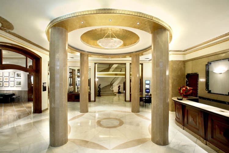 Astoria Hotel