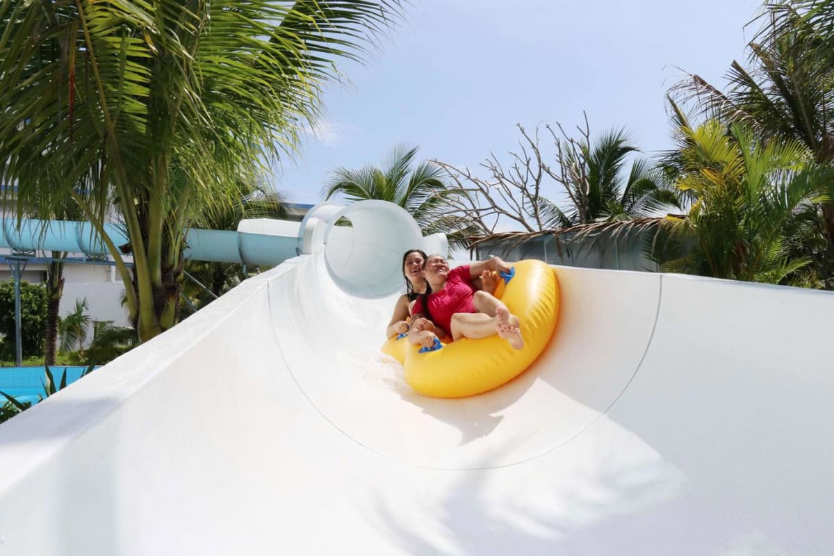 Riviera Beach Resort & Spa 5* - Cam Ranh