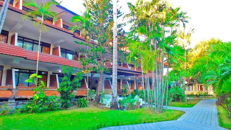 Palm Beach Hotel Bali