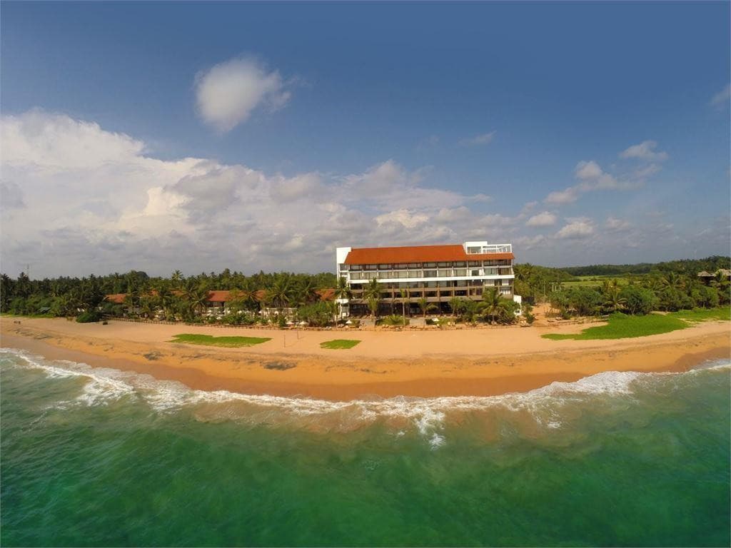 Pandanus Beach Resort & Spa
