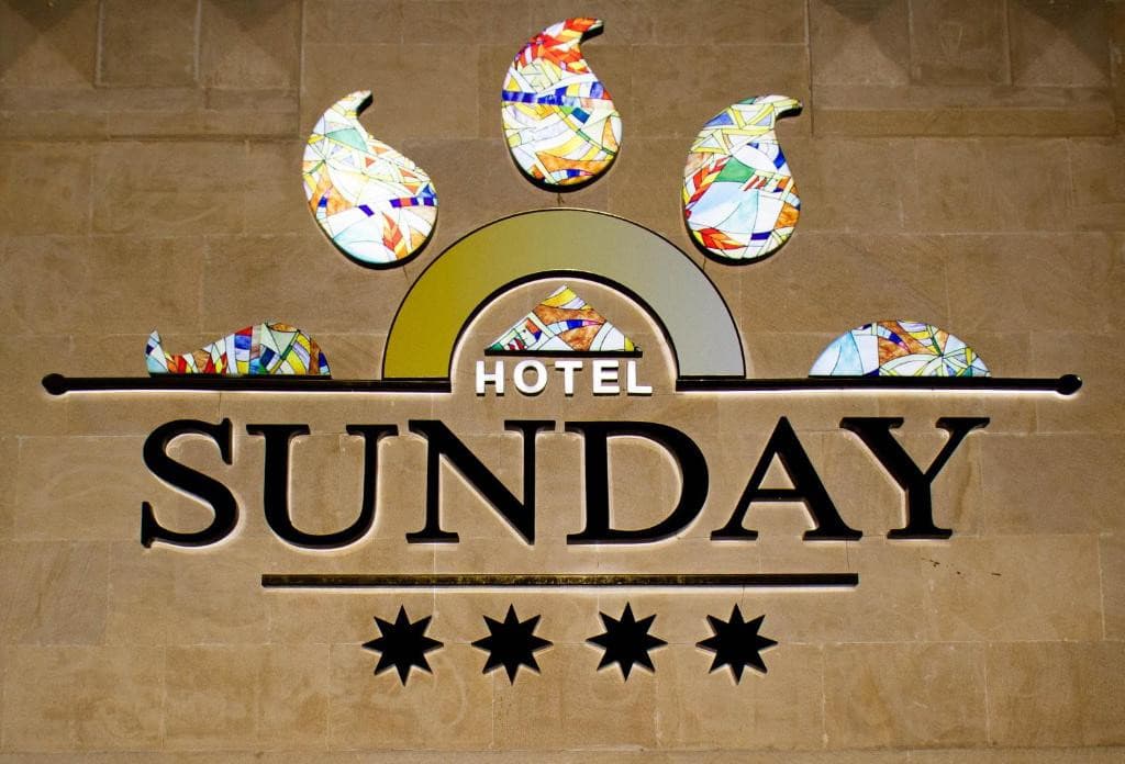 SUNDAY HOTEL