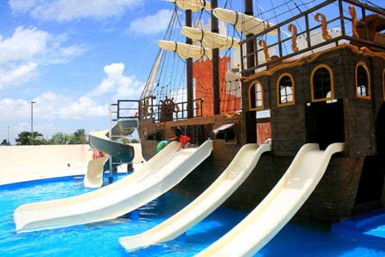Seadust Cancun Family Resort