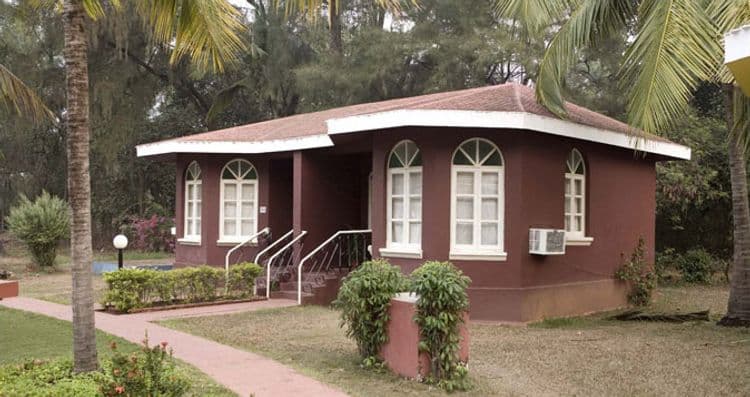 Varca Le Palms Beach Resort