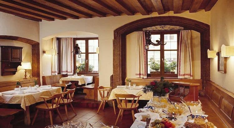 Weisses Kreuz Hotel