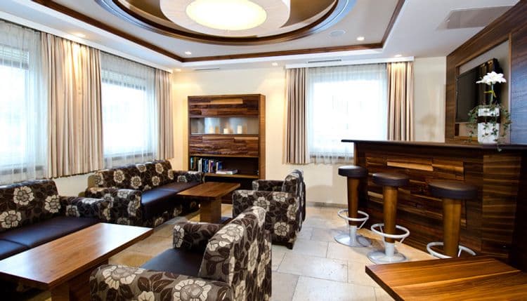 Garni Astoria