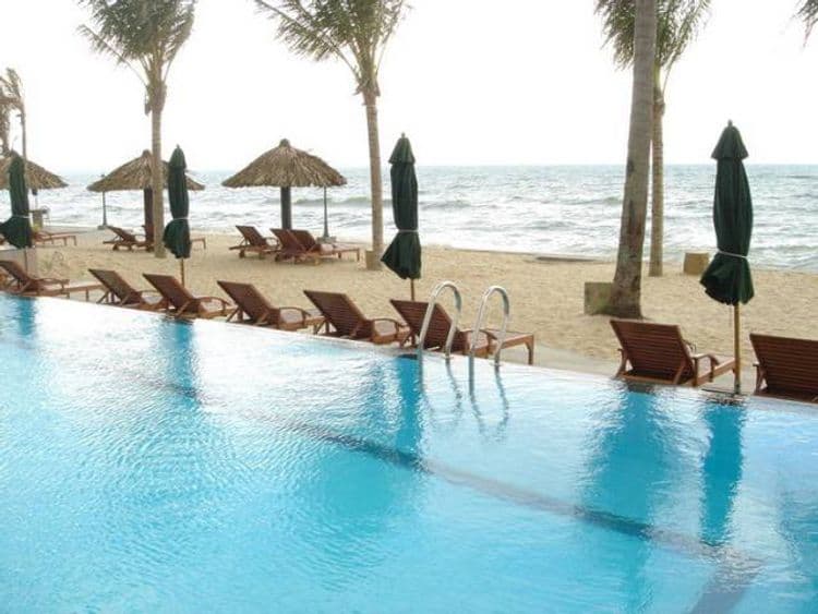 Dynasty Resort