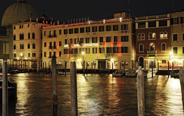 Carlton On The Grand Canal Hotel