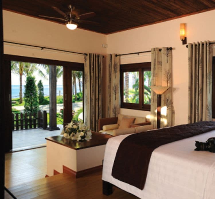 Diamond Bay Resort