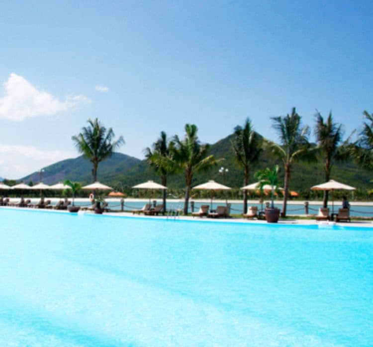 Diamond Bay Resort