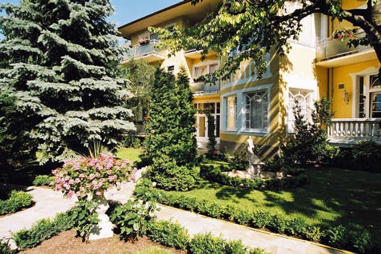 Schlosshotel Oth