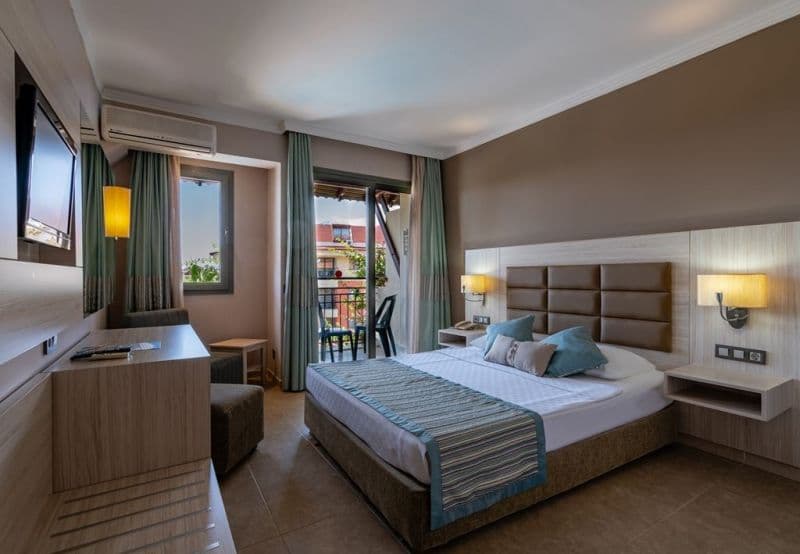 Palmeras Beach Hotel