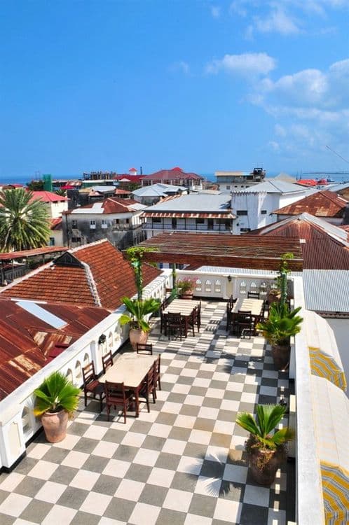 Dhow Palace Hotel