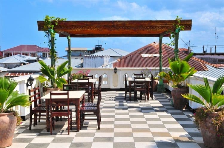 Dhow Palace Hotel