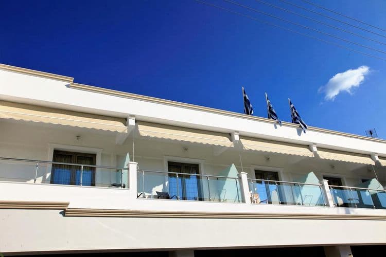Akrogiali Exclusive Hotel