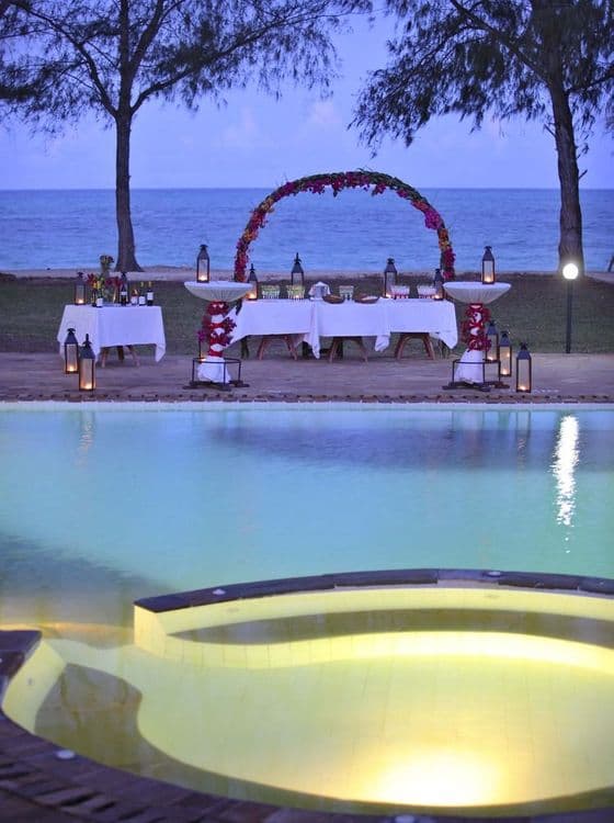 Sultan Sands Island Resort