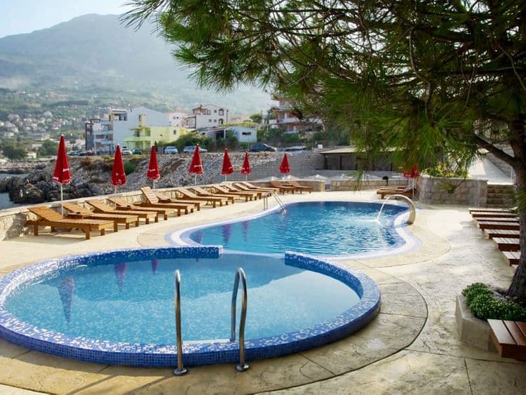 Ruza Vjetrova Hotel Resort