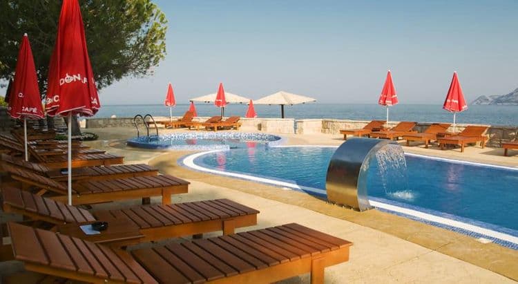 Ruza Vjetrova Hotel Resort