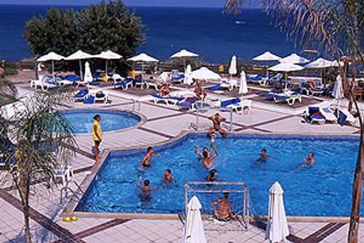 Faros Holiday Village