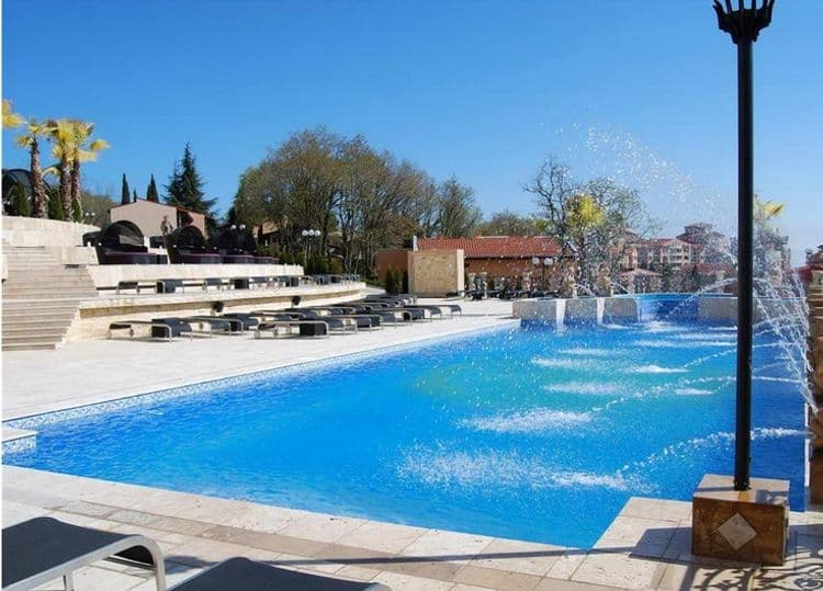 Royal Castle Hotel & Spa