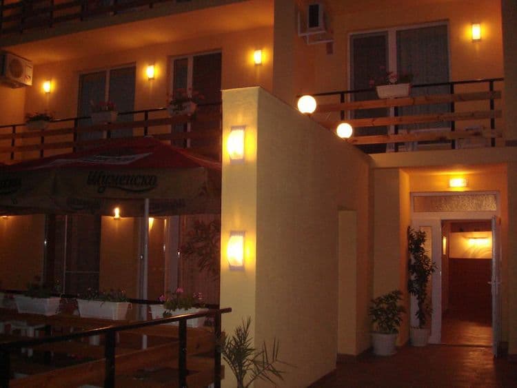 Central Family Hotel