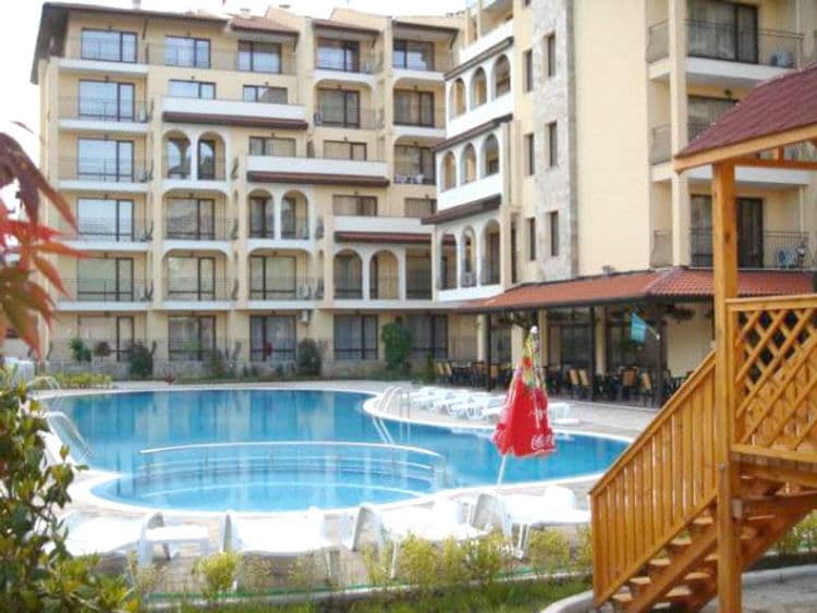Rose Village Aparthotel