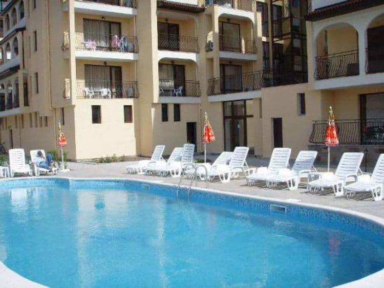 Rose Village Aparthotel