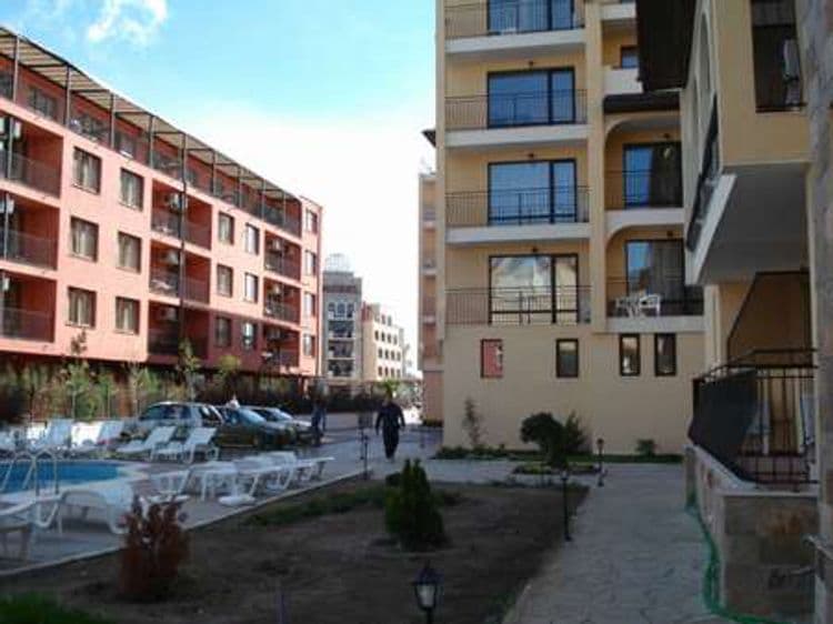Rose Village Aparthotel