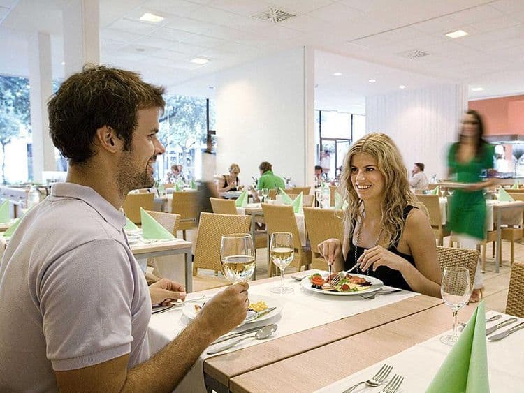 Tirena Hotel