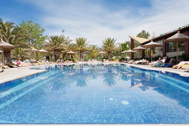 Alexandra Beach Spa Resort