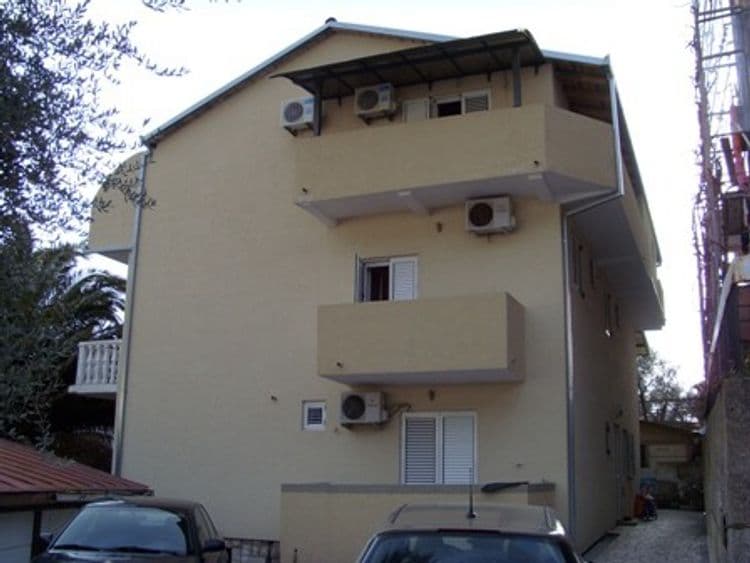 Ratko Villa
