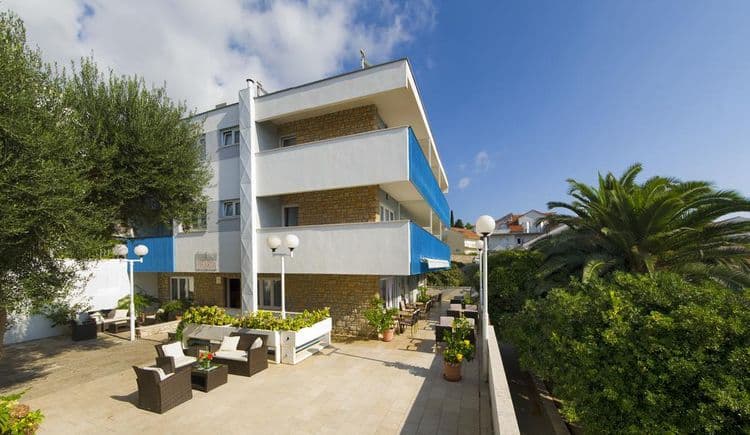 Pharia Aparthotel