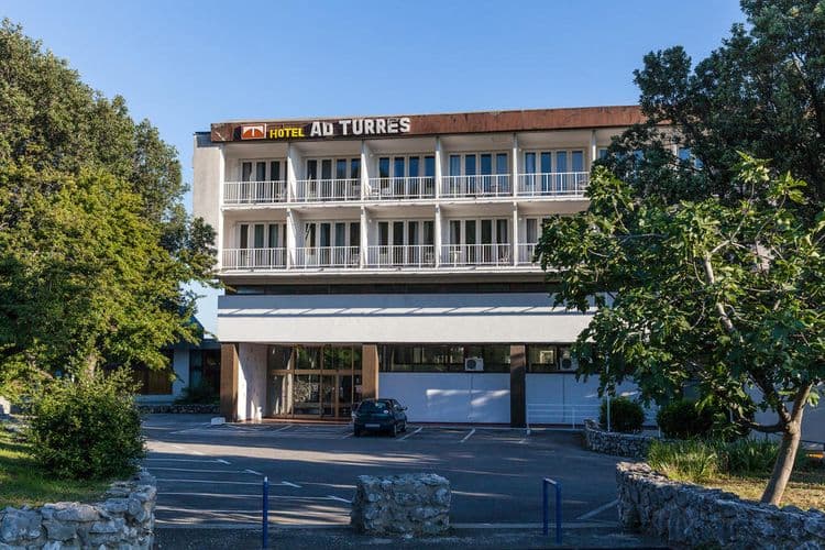 Ad Turres Hotel & Pavillions