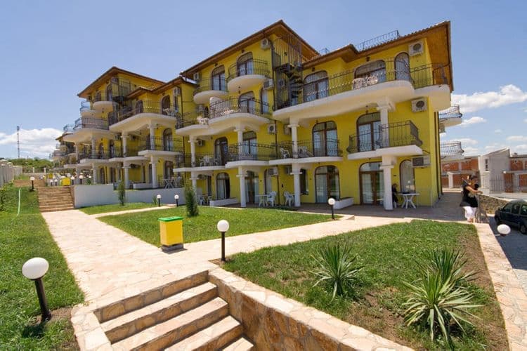 Green Hills Hotel