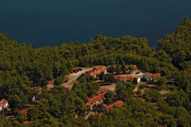 Kanegra Apartments