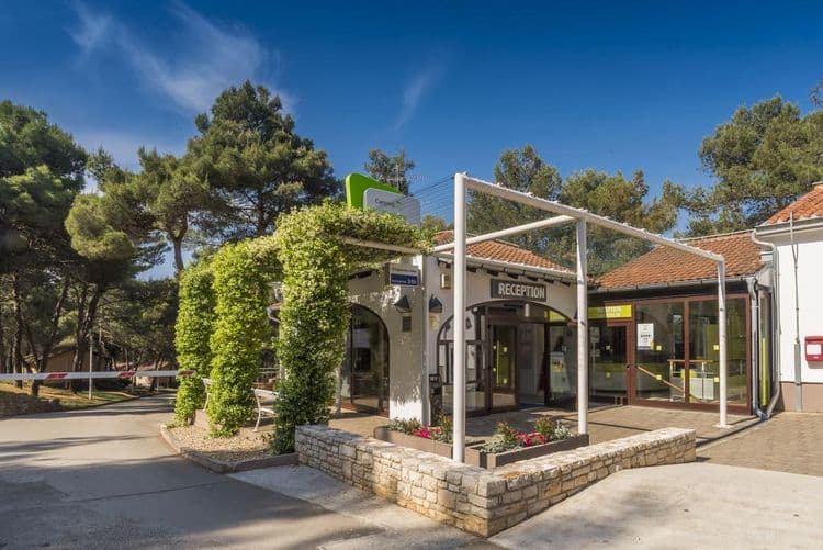 Kanegra Apartments
