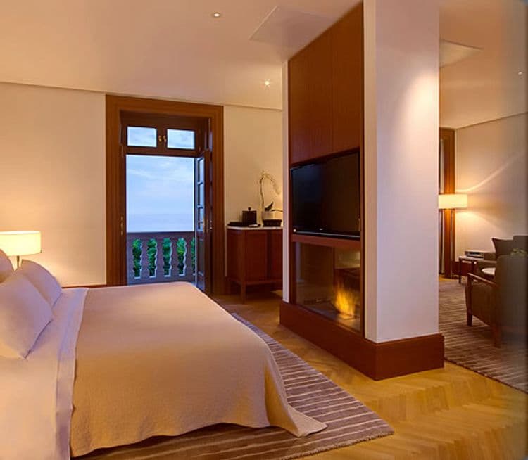Aman Sveti Stefan Island