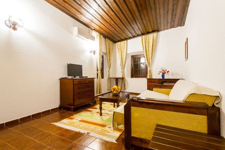 Kulla e Balshajve Hotel