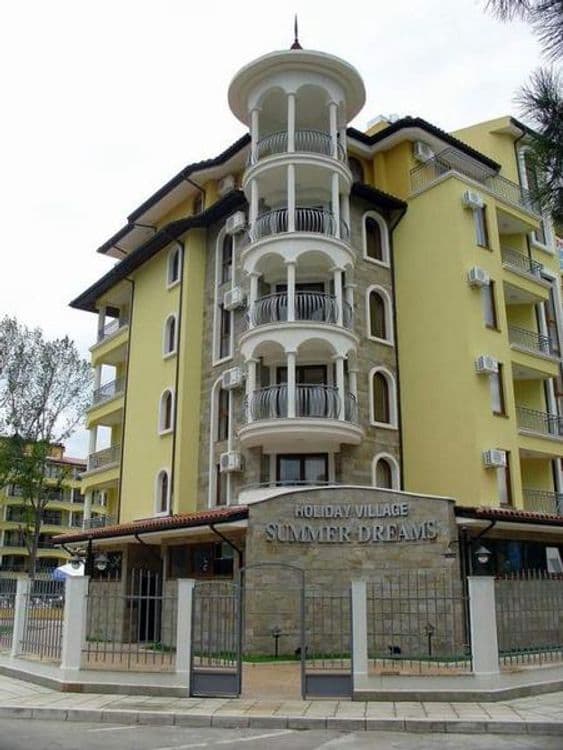 Summer Dreams Apartments