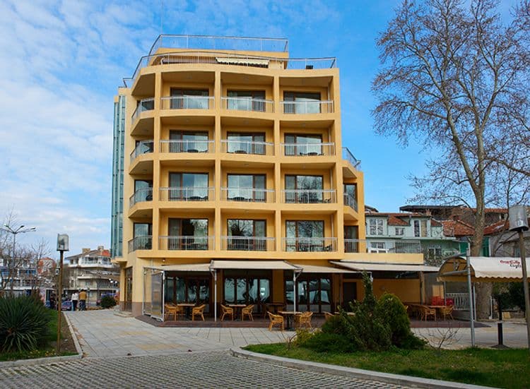 Paradise Pomorie Hotel