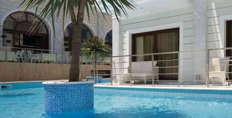 Royal Palace Resort & Spa