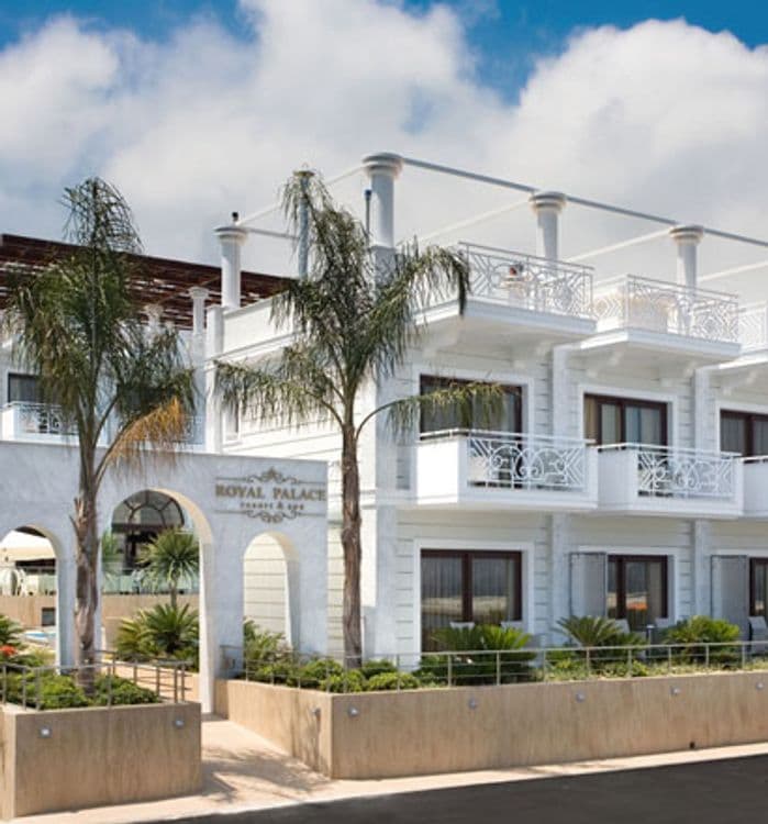 Royal Palace Resort & Spa