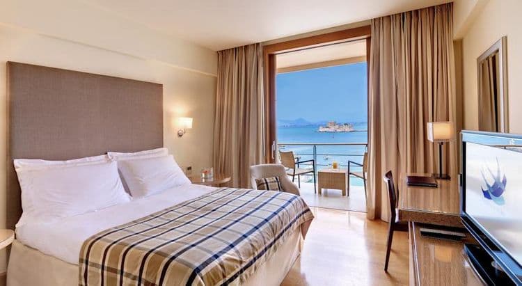 Amphitryon Hotel