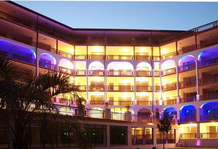 Estreya Residence Hotel
