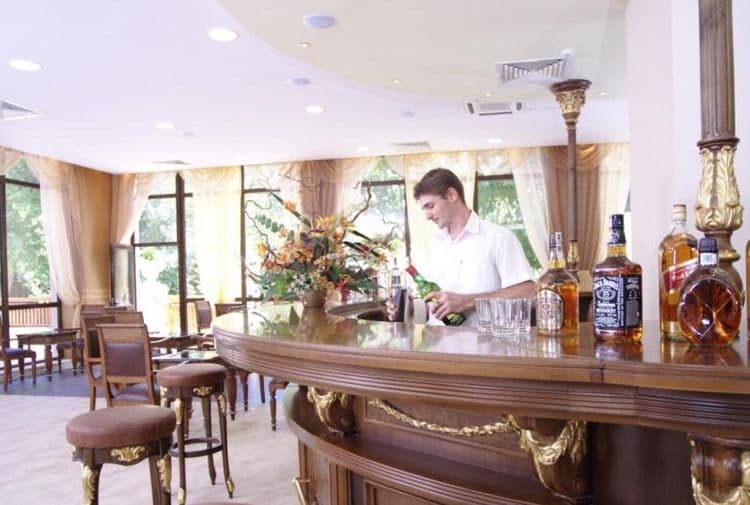 Estreya Residence Hotel